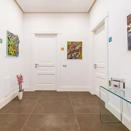N'apartment *