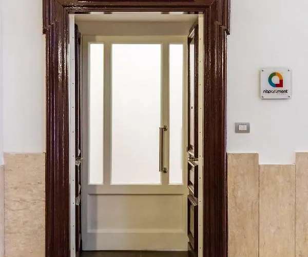 N'apartment Apartament Neapol