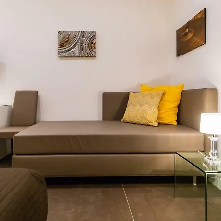 N'apartment Апартаменты *